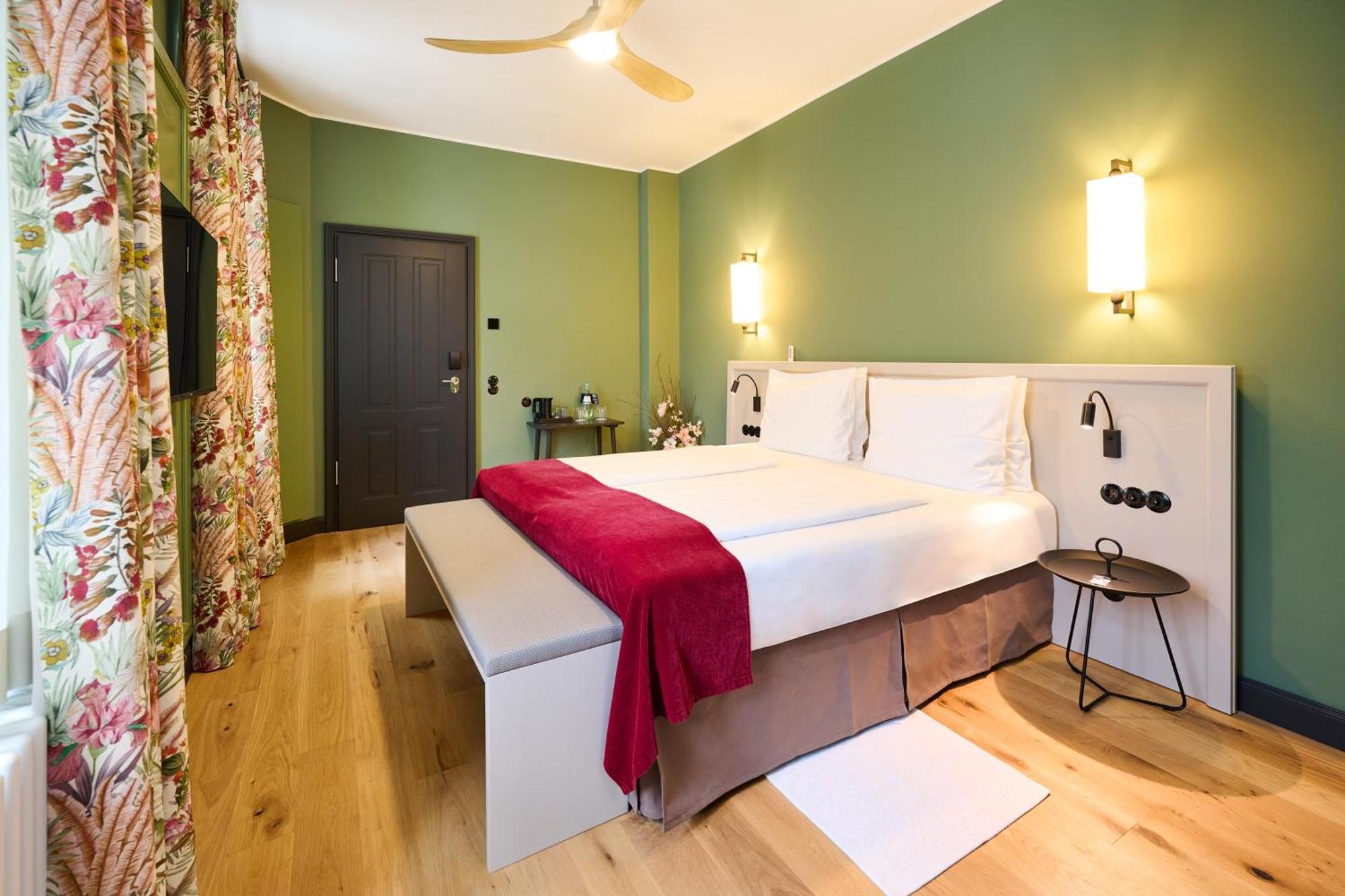 Winzerhof Ross & Rose Hotel Trechtingshausen ภายนอก รูปภาพ