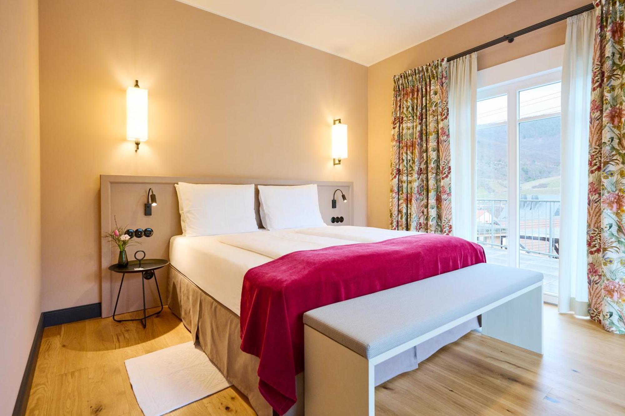 Winzerhof Ross & Rose Hotel Trechtingshausen ภายนอก รูปภาพ